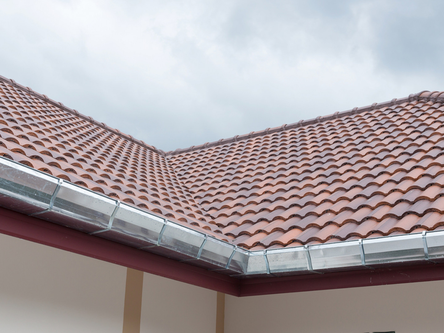 Residential Gutter Services Kalamazoo, Vicksburg, MI Midwest Gutter